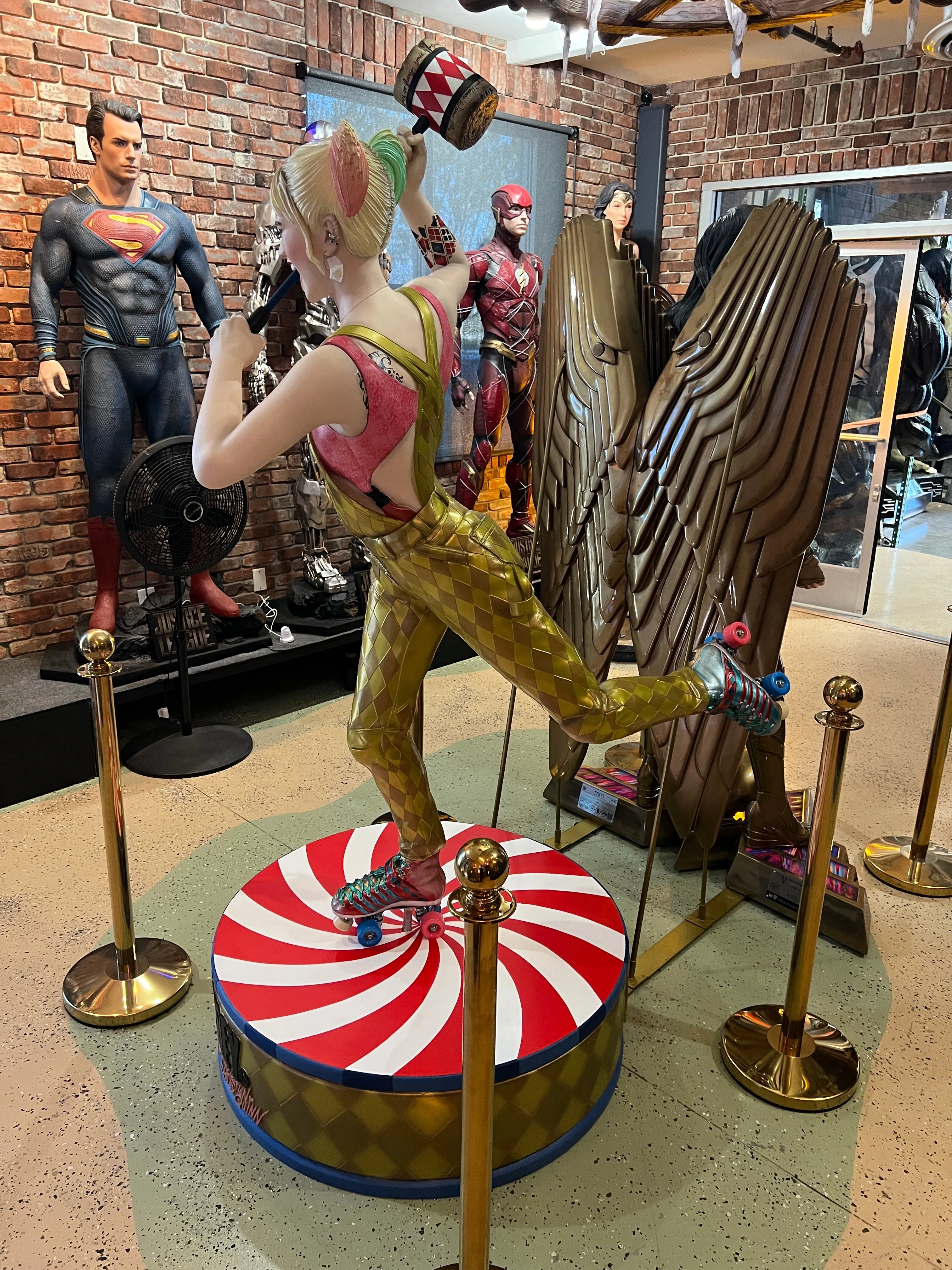 Birds of Prey Harley Quinn Life Size Statue