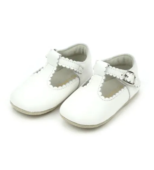 Elodie Scalloped Crib Shoe