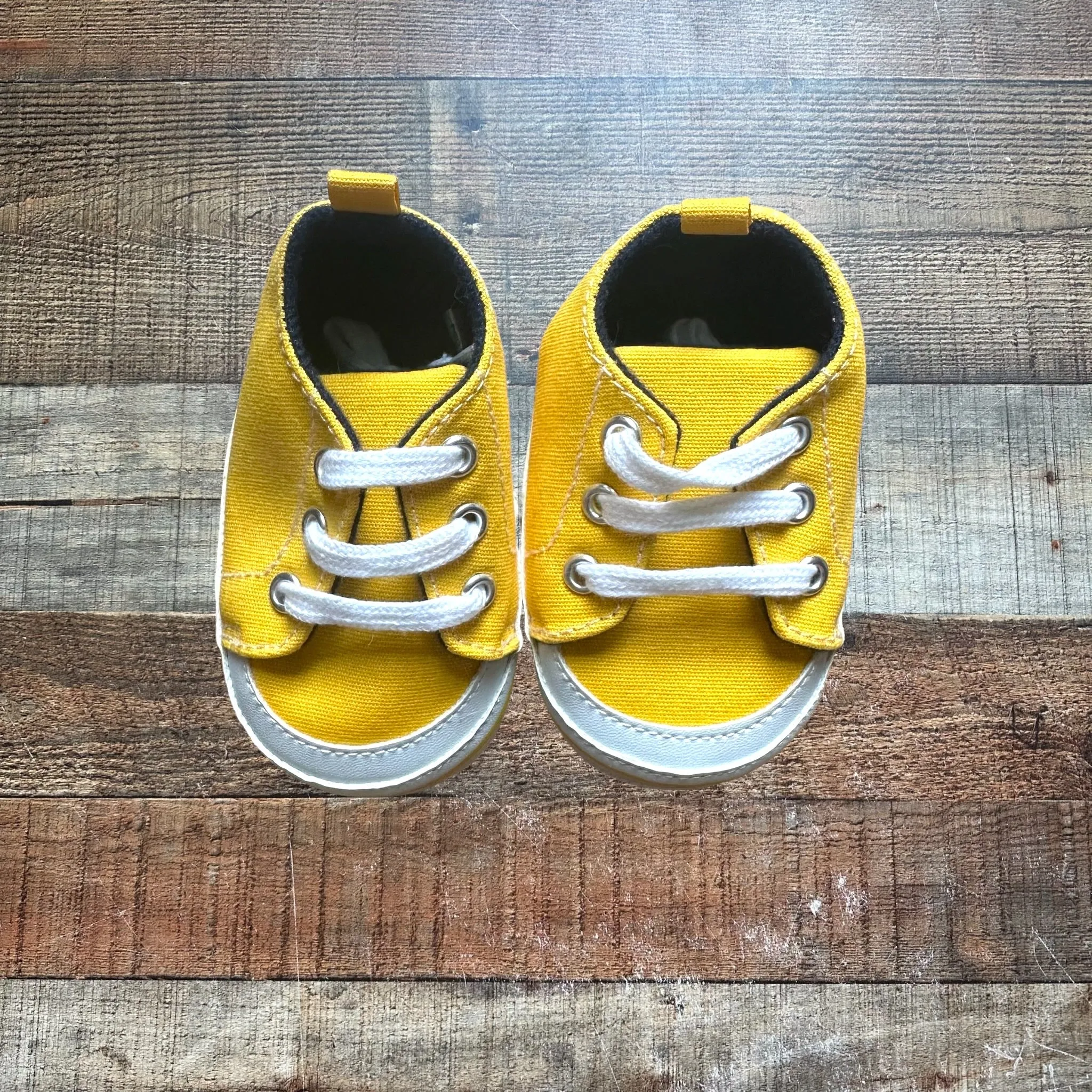 Hudson Baby Yellow Canvas Crib Shoes- Size 6-12M (Like New)