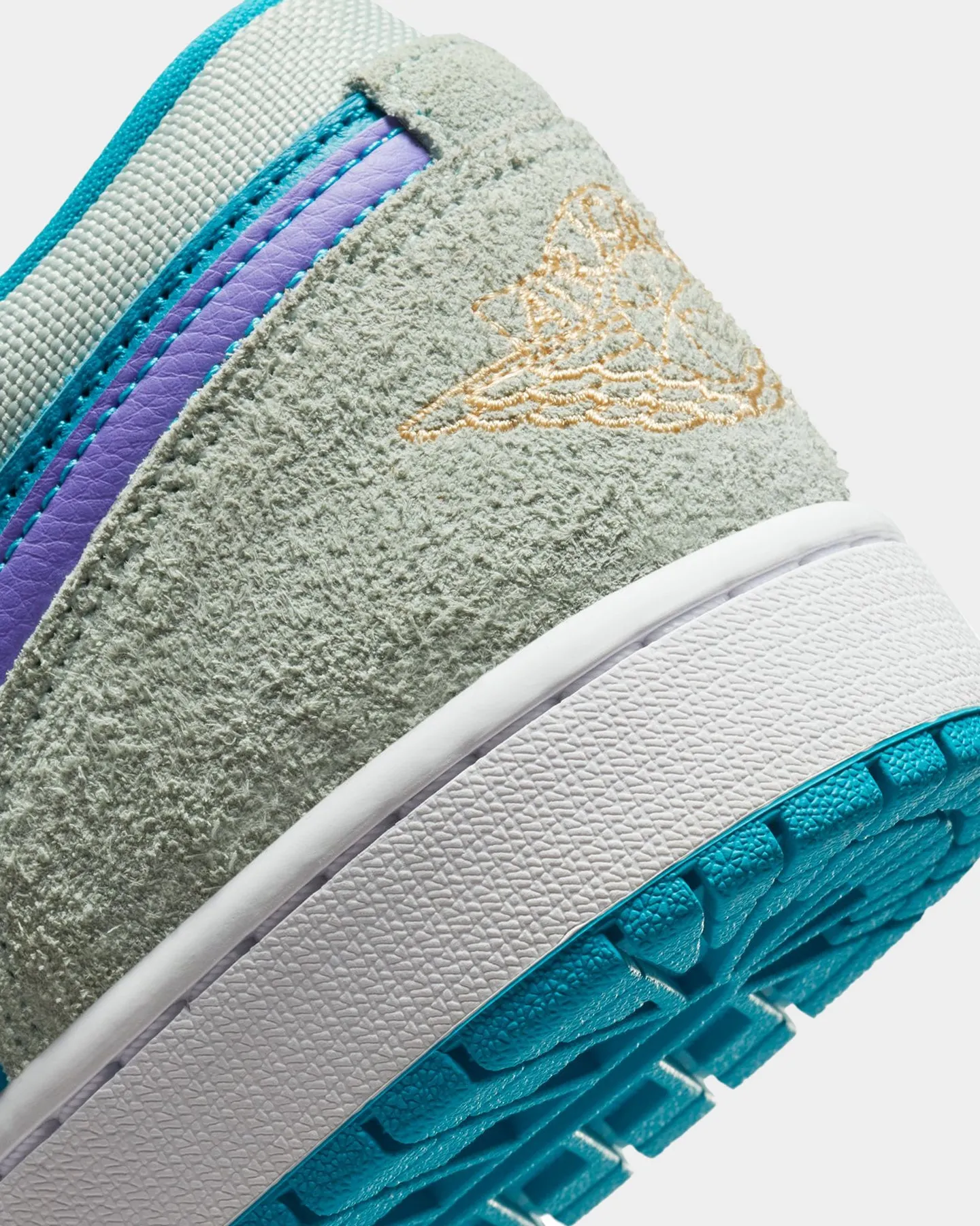 Jordan Air Jordan Low SE "Aquatone" Pistachio Frost