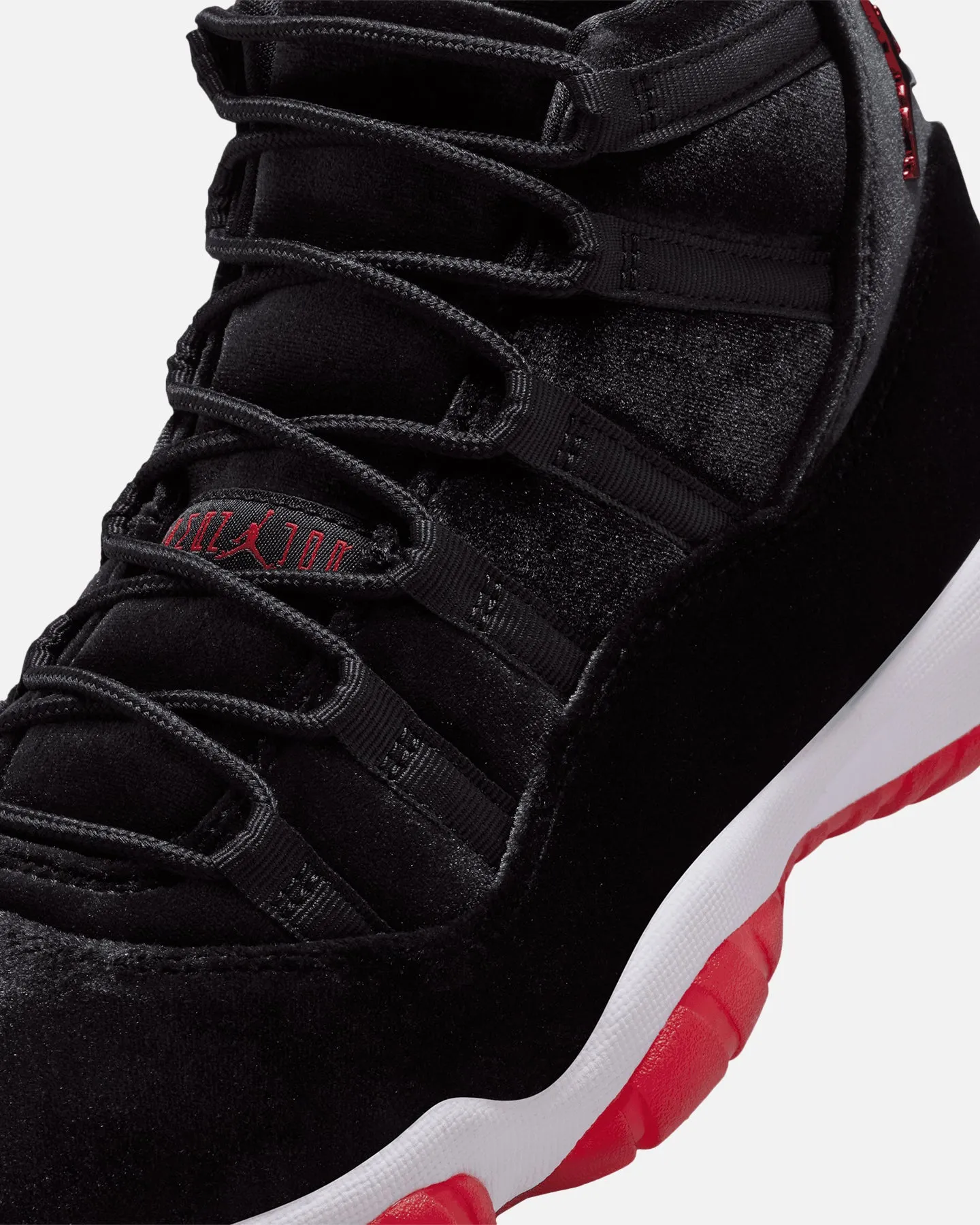 Jordan Women's Air Jordan 11 Retro "Bred Velvet" Black/Gym Red