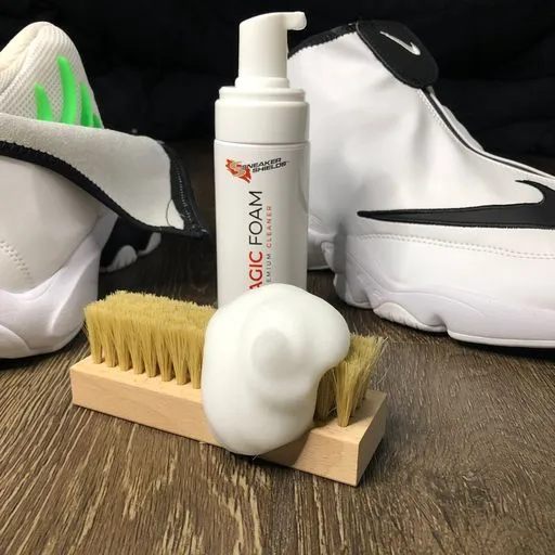 Magic Foam & 2 Brush Kit