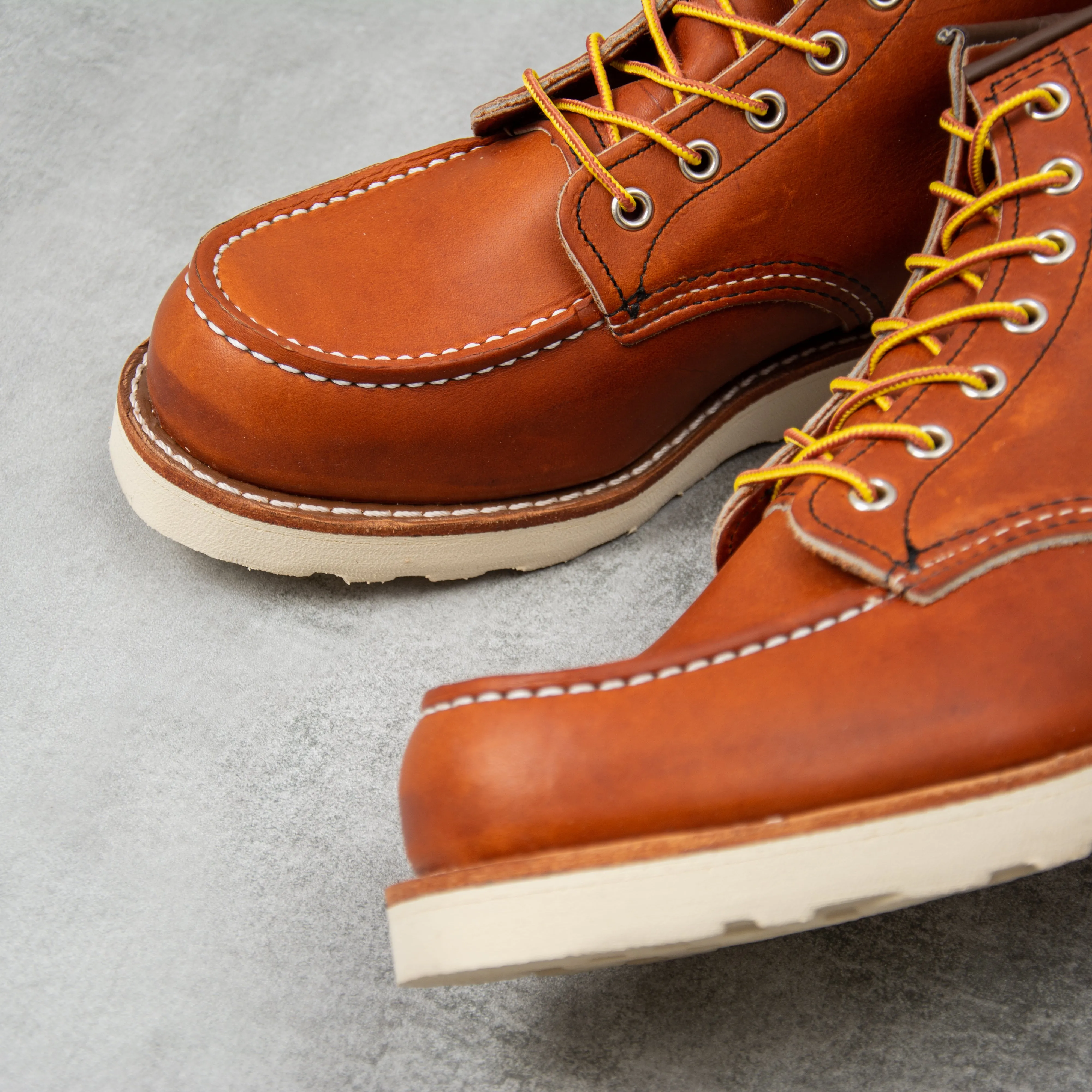 Red Wing Classic Moc Toe Boot 0875 - Oro Legacy